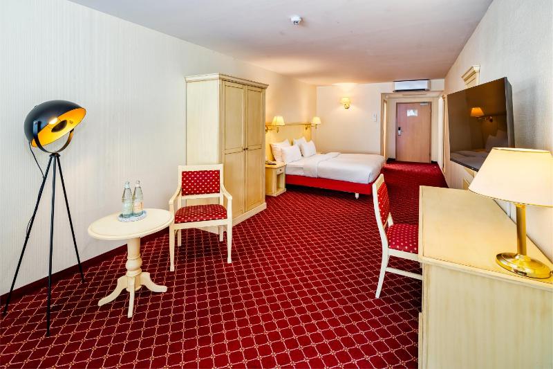 Hotel Chateau Berlin Kurfürstendamm - image 9