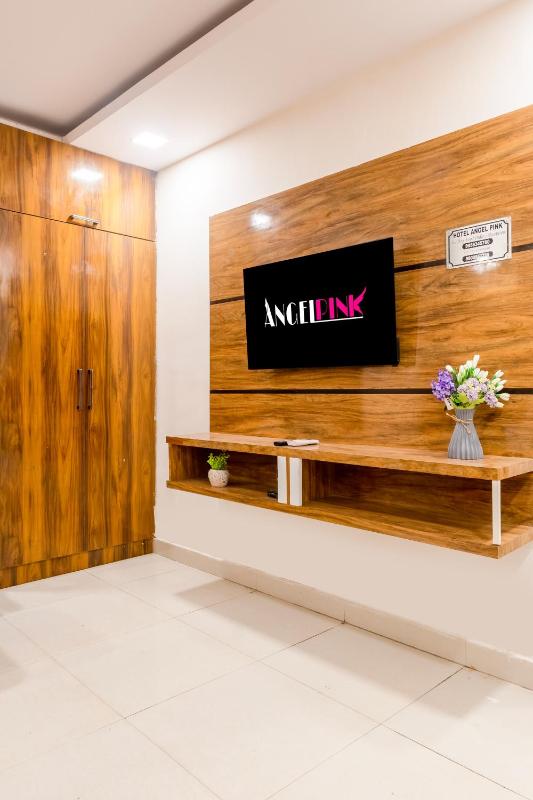 Hotel Angel Pink B-58 2 Min Walk From Kaushambi Metro Station 3-star hotel I Vaishali Ghaziabad - image 37