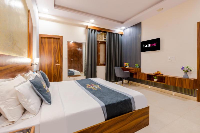 Hotel Angel Pink B-58 2 Min Walk From Kaushambi Metro Station 3-star hotel I Vaishali Ghaziabad - image 19