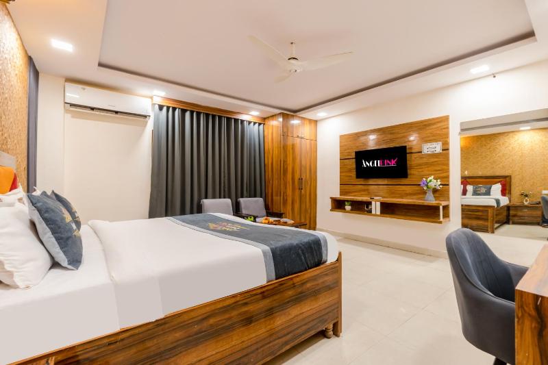 Hotel Angel Pink B-58 2 Min Walk From Kaushambi Metro Station 3-star hotel I Vaishali Ghaziabad - image 35