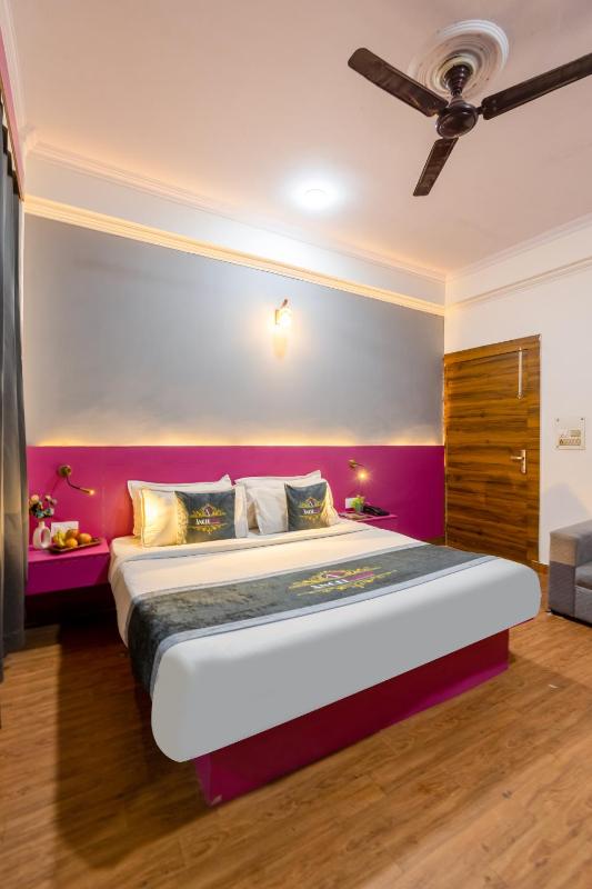 Hotel Angel Pink B-58 2 Min Walk From Kaushambi Metro Station 3-star hotel I Vaishali Ghaziabad - image 6