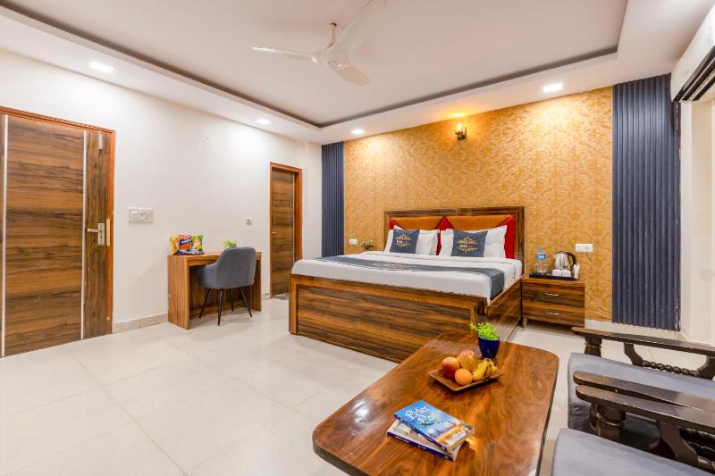 Hotel Angel Pink B-58 2 Min Walk From Kaushambi Metro Station 3-star hotel I Vaishali Ghaziabad - image 7