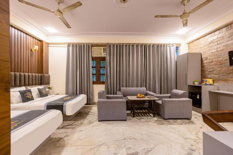 Hotel Angel Pink B-58 2 Min Walk From Kaushambi Metro Station 3-star hotel I Vaishali Ghaziabad - image 21