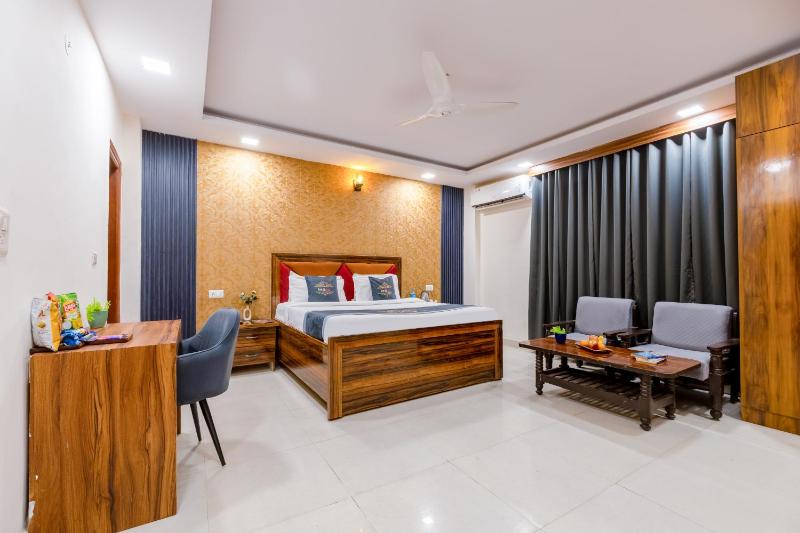 Hotel Angel Pink B-58 2 Min Walk From Kaushambi Metro Station 3-star hotel I Vaishali Ghaziabad - image 2