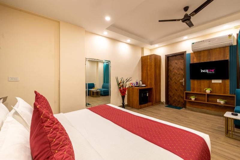 Hotel The Angel Pink Premium Rooms At Kaushambi 3-star Hotel Kaushambi Ghaziabad - image 14