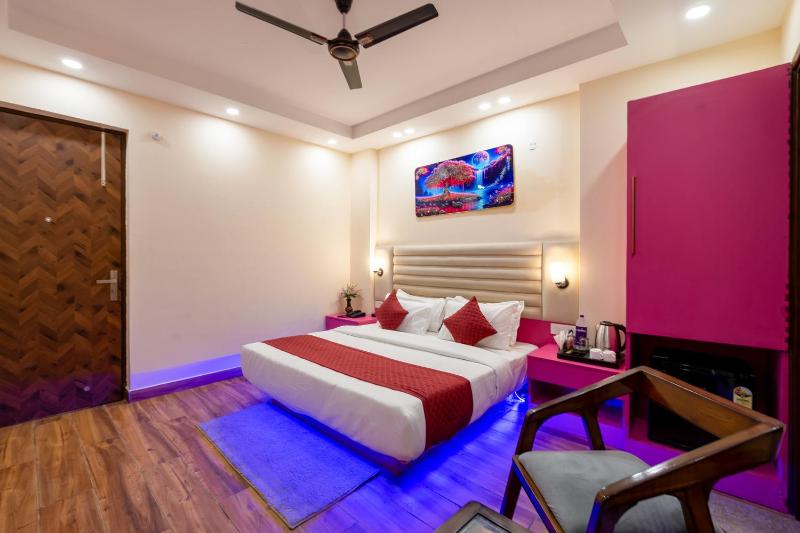 Hotel The Angel Pink Premium Rooms At Kaushambi 3-star Hotel Kaushambi Ghaziabad - image 41