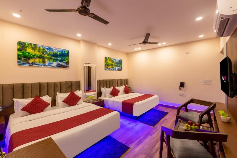 Hotel The Angel Pink Premium Rooms At Kaushambi 3-star Hotel Kaushambi Ghaziabad - image 13