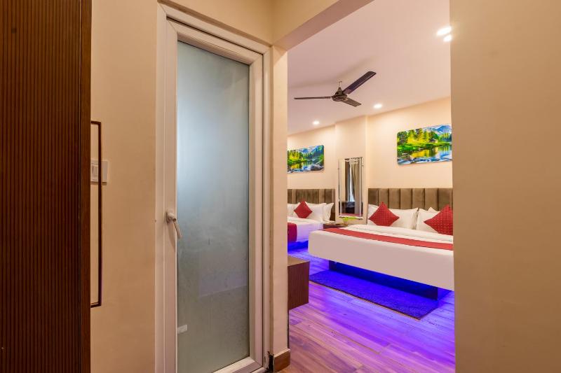 Hotel The Angel Pink Premium Rooms At Kaushambi 3-star Hotel Kaushambi Ghaziabad - image 10