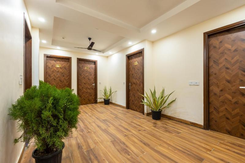Hotel The Angel Pink Premium Rooms At Kaushambi 3-star Hotel Kaushambi Ghaziabad - image 31
