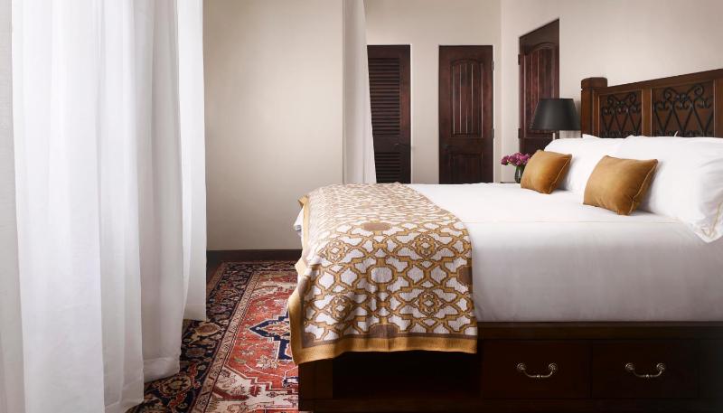 Signature 1 Bedroom Suite image 1