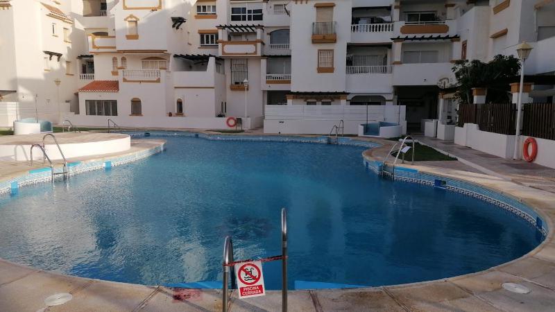Two Bedroom Apartment on Front Line Of The Beach - image 33