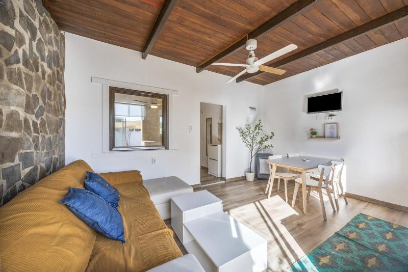 Sunwaves 1 - Casa Trafalgar - image 24