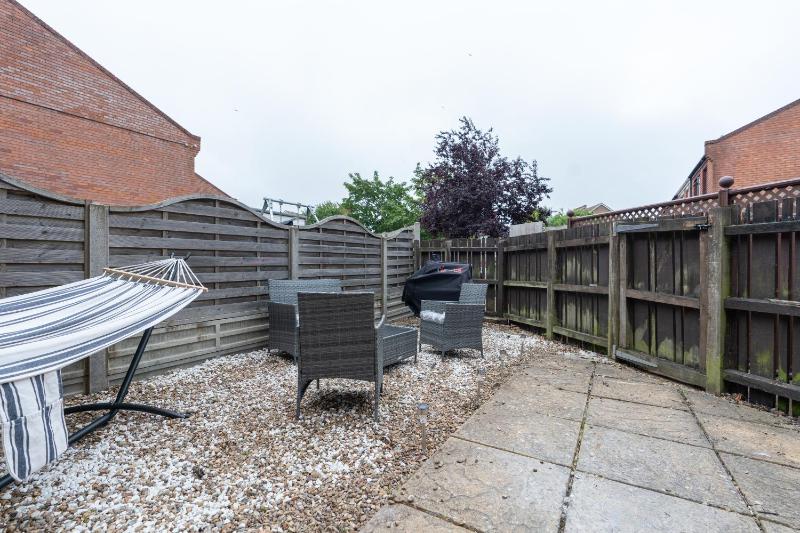 Open Mind Property - 3BR with Free Parking & Garden - image 32
