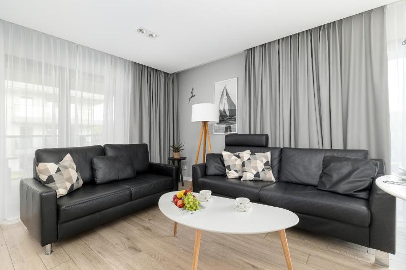 Przytulne i Nowoczesne Apartamenty Sun Seasons 24 w Dziwnowie z Parkingiem by Noclegi Renters - image 32