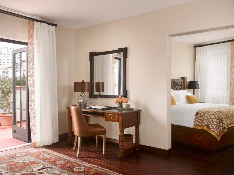 King Suite image 3
