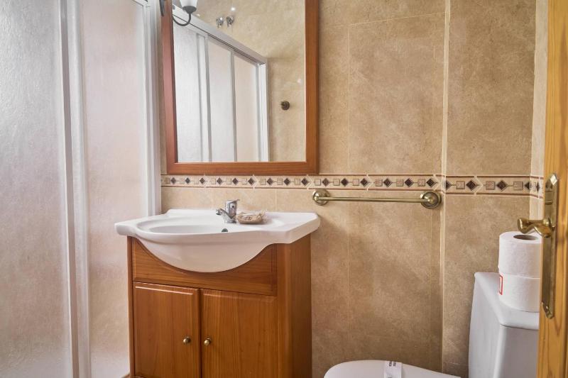Casa Chica - Large Townhouse in Nerja Centro with Private Rooftop - image 24