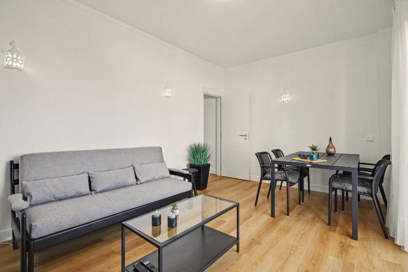 One step to the beach apartment - image 5