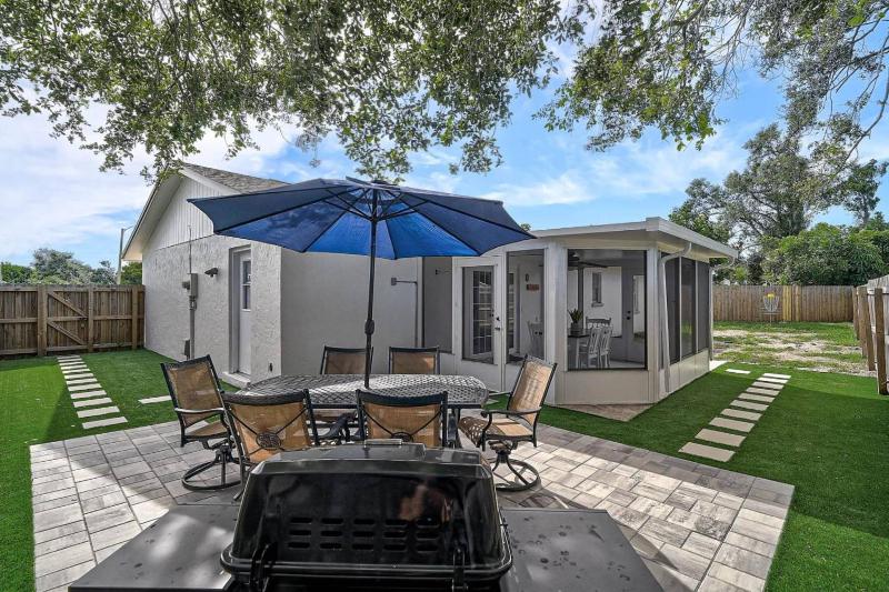 10 Min to Anna Maria Island Near IMG Parkside - image 25