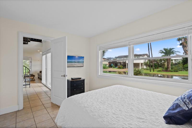 Sunny Daze Beach House - image 6