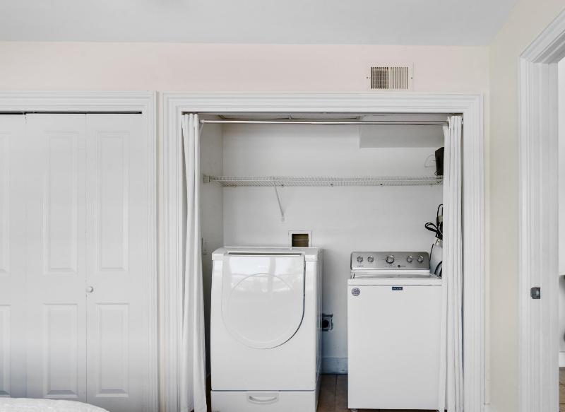 Sunny Daze Beach House - image 45