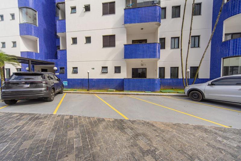Apto com Piscina e Vaga a 750m da Praia da Enseada - image 31