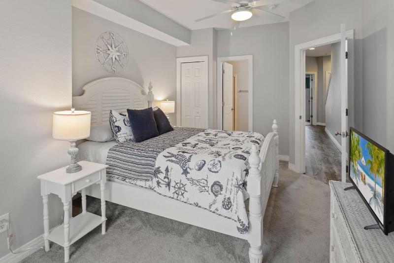 CC302E - Emerald Shores - image 36