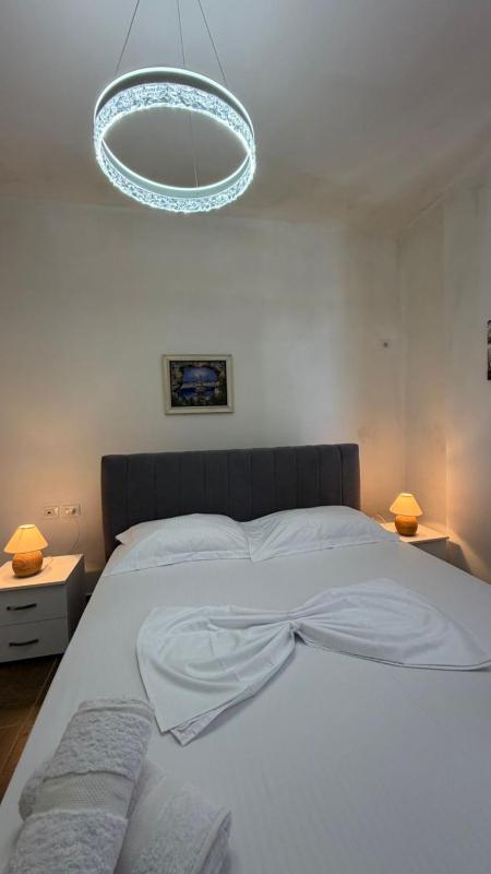 Sea View Apartment - image 9