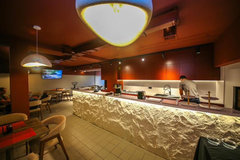 Comfort Boutique Hotel - image 13