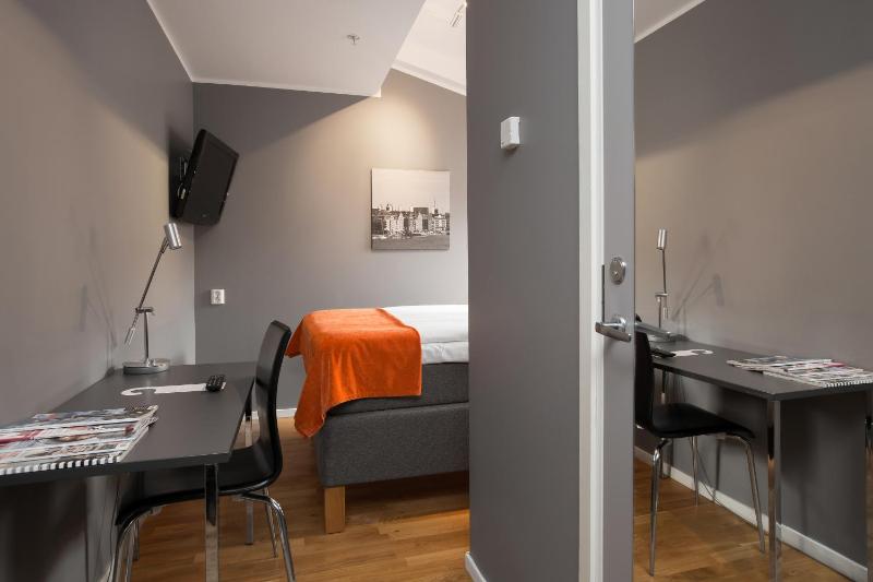 Economy Double Room without Window image 4