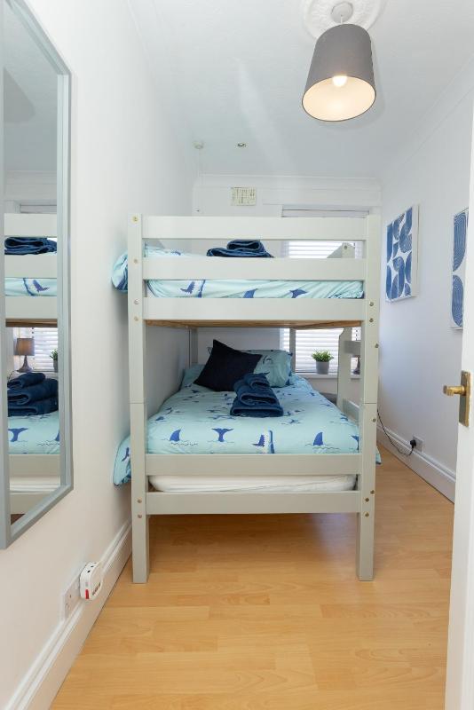 Ivydene - 3 bedroom house -Tenby - image 9