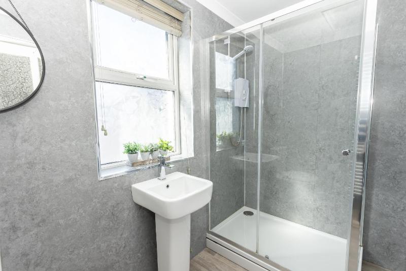 Ivydene - 3 bedroom house -Tenby - image 42