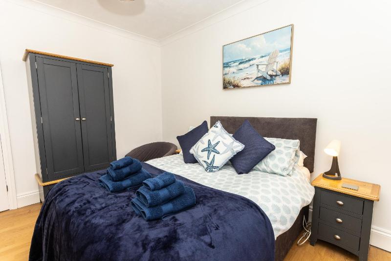 Ivydene - 3 bedroom house -Tenby - image 13