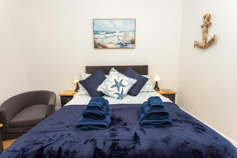 Ivydene - 3 bedroom house -Tenby - image 11