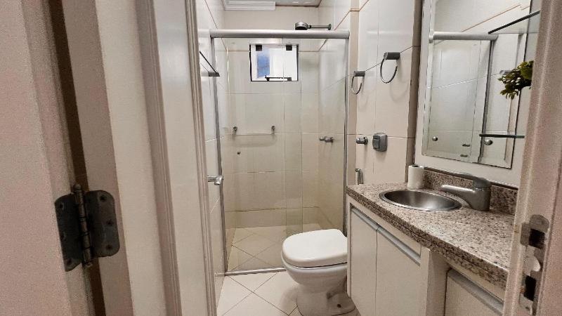 Spacious modern and comfortable apartment - image 18