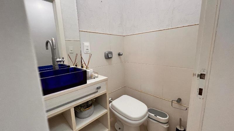 Spacious modern and comfortable apartment - image 16