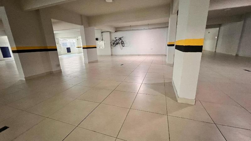 Spacious modern and comfortable apartment - image 21
