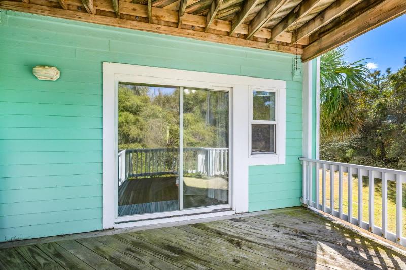 CC305A - Sea Turtle Escape - image 32