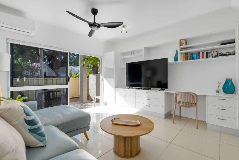 Lagoon Glow - Resort-Style Haven by Four Mile Beach - image 27