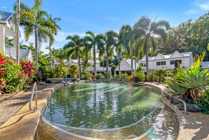 Lagoon Glow - Resort-Style Haven by Four Mile Beach - image 14