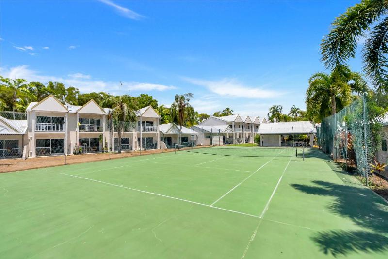 Lagoon Glow - Resort-Style Haven by Four Mile Beach - image 36