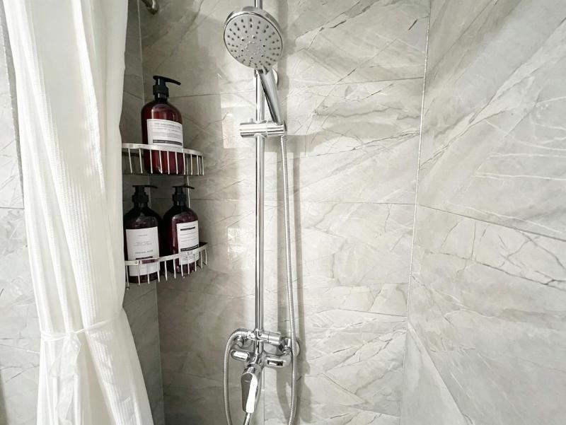 Gongxi Brand New 2BR Apart ment TOP RATED Host Managed By 5-Year Near Subway SDGG-2005 - image 5
