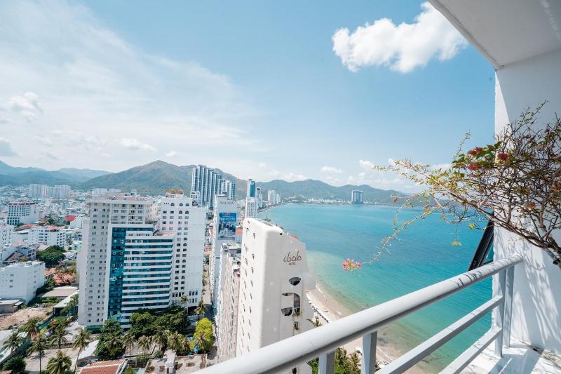 Sea View Apartment Muong Thanh Oceanus Nha Trang - image 9