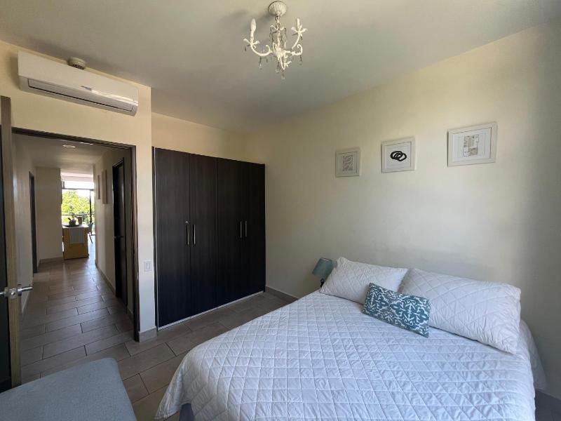Modern 3BR Apartment Volcano View & Pool - image 14