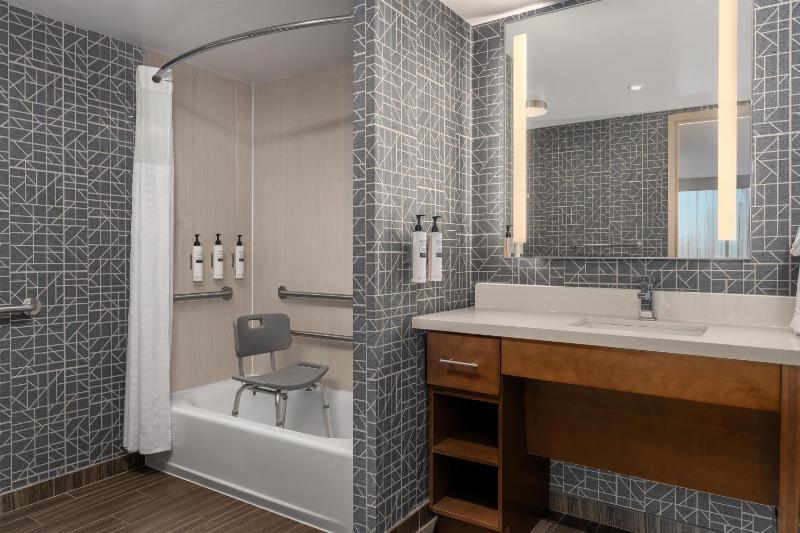 Homewood Suites Washington DC Capitol-Navy Yard - image 9