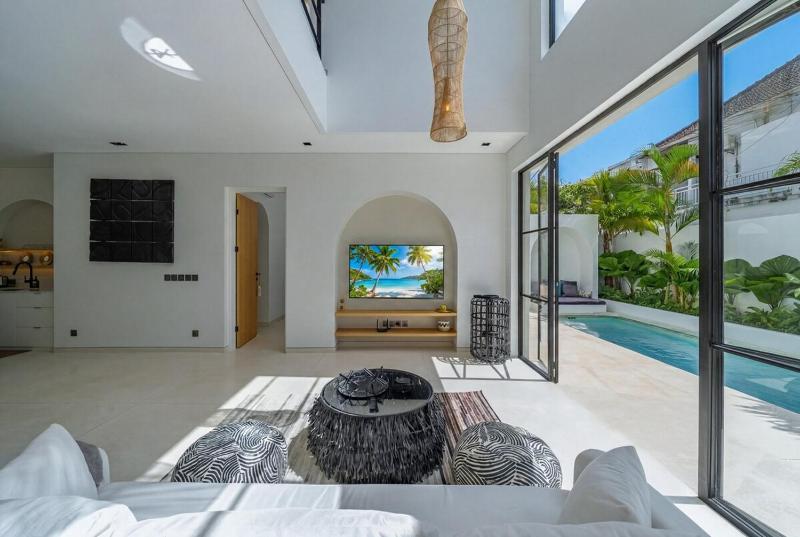 Luxe at Umalas - Tropical 3BR Villa in the Heart of Umalas - image 33