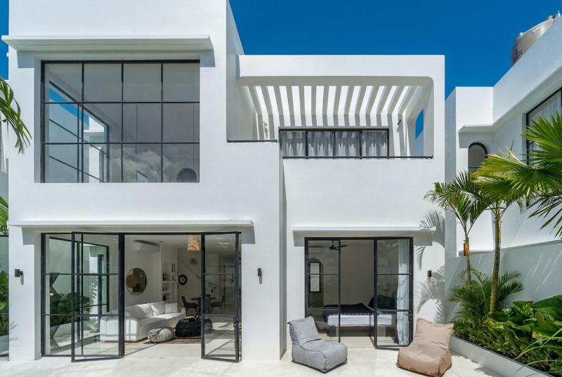 Luxe at Umalas - Tropical 3BR Villa in the Heart of Umalas - image 14