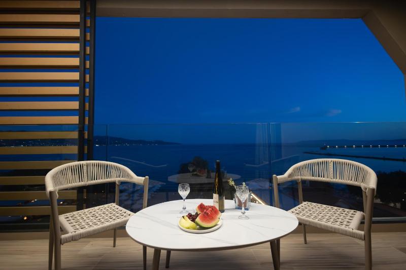 TAYS Hotel - image 50