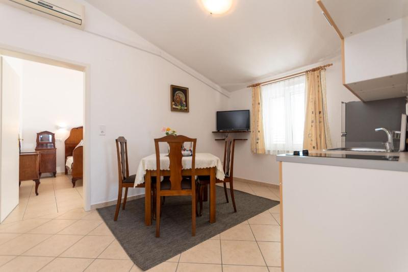 Apartments Antique Ivo - image 25