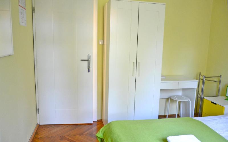 Double Room with Shared Bathroom image 2