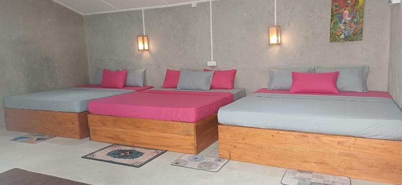Beach Lovers Tiny House - image 19